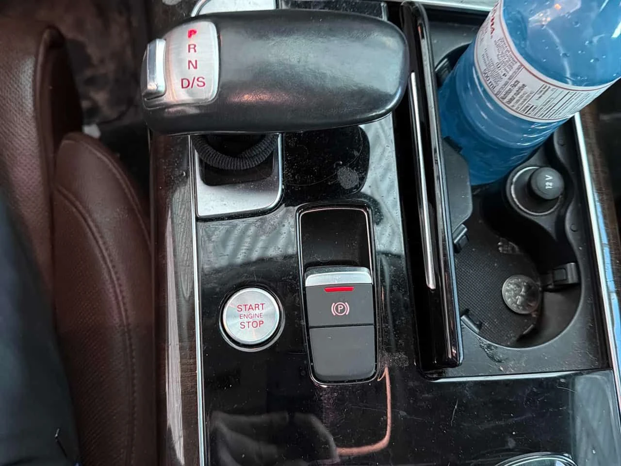 Audi A8 3.0T  CARFAX, снимка 17 - Автомобили и джипове - 53845607