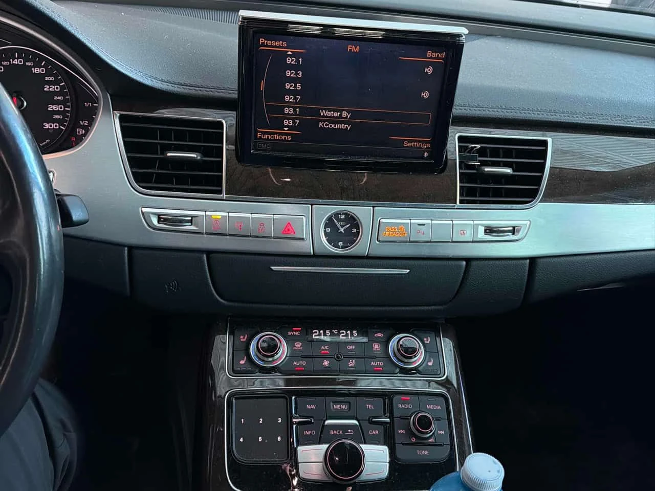 Audi A8 3.0T  CARFAX, снимка 9 - Автомобили и джипове - 53845607