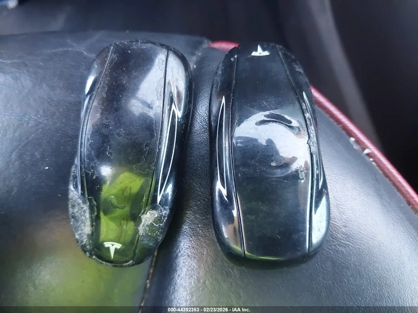 Tesla Model S P85, снимка 11 - Автомобили и джипове - 53959189