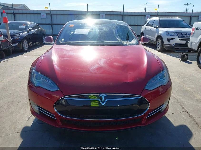 Tesla Model S P85, снимка 13 - Автомобили и джипове - 53959189