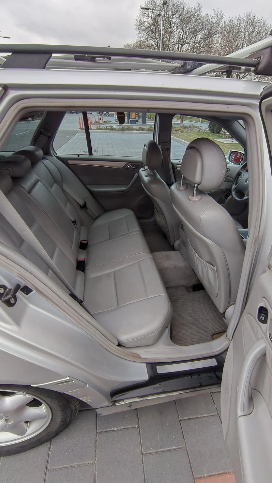 Mercedes-Benz C 220, снимка 12 - Автомобили и джипове - 54001301