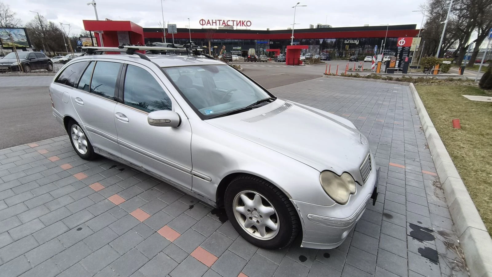Mercedes-Benz C 220, снимка 6 - Автомобили и джипове - 54001301