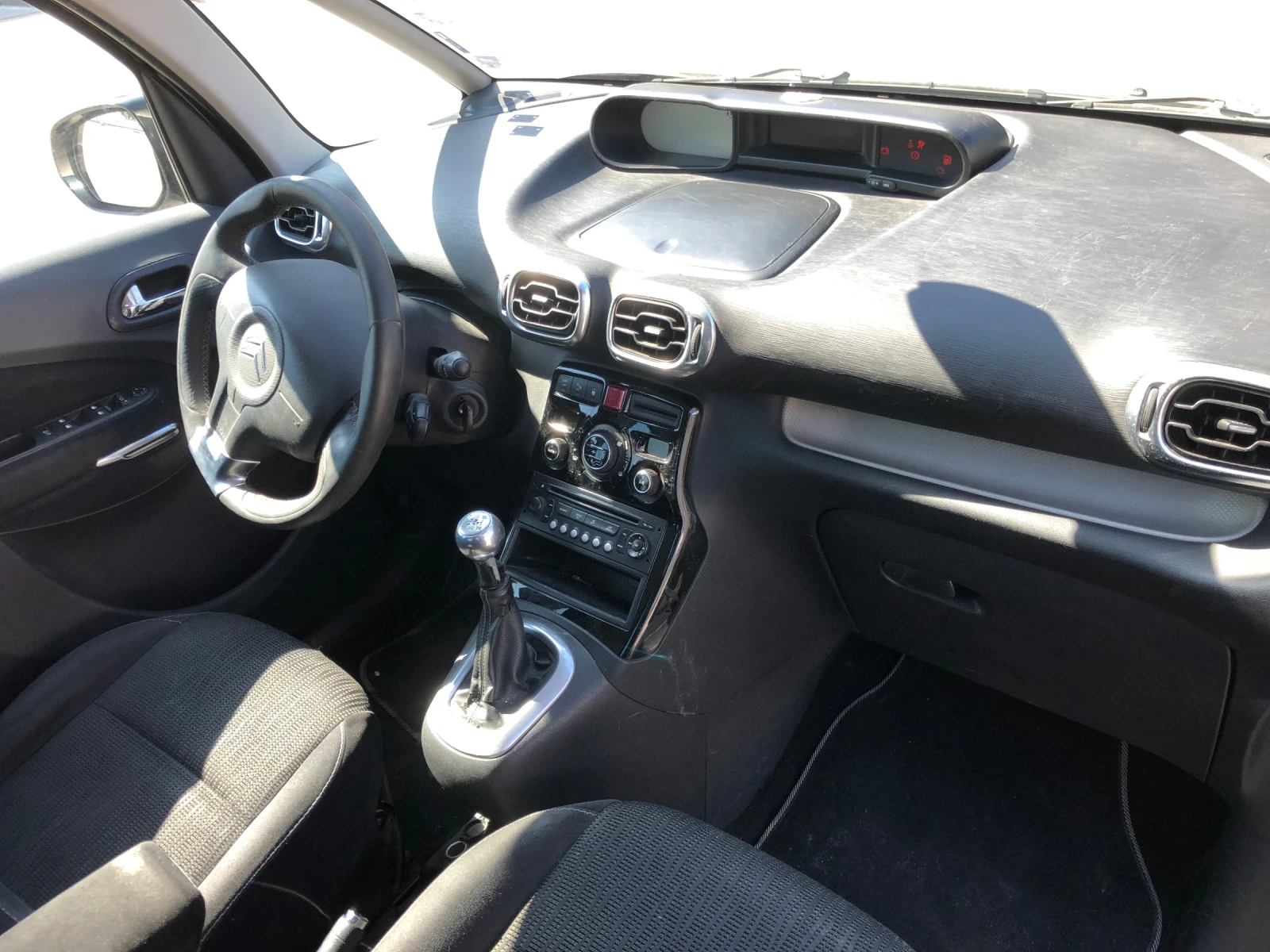 Citroen C3 Picasso, снимка 7 - Автомобили и джипове - 54164555