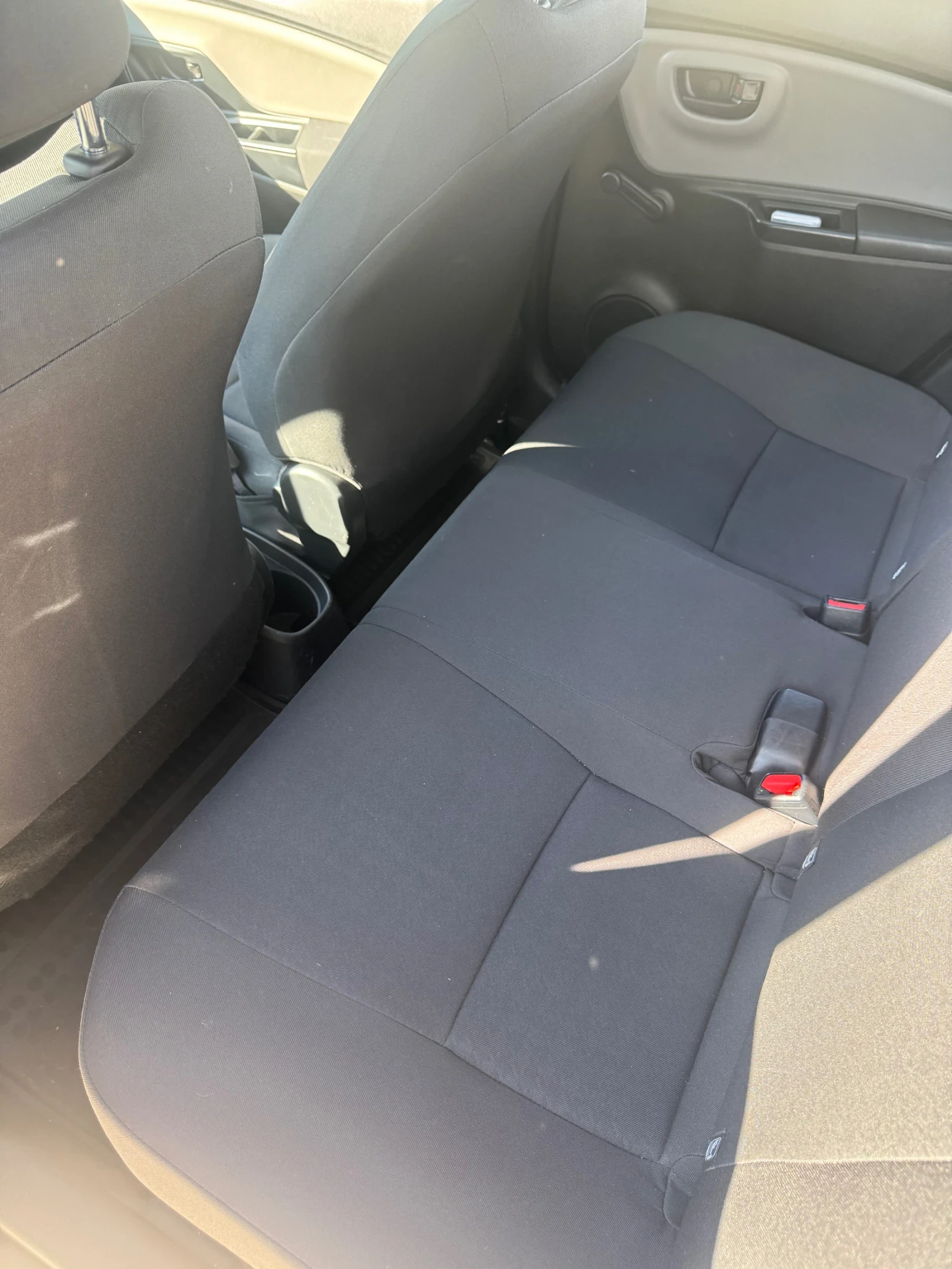 Toyota Yaris, снимка 16 - Автомобили и джипове - 54305542