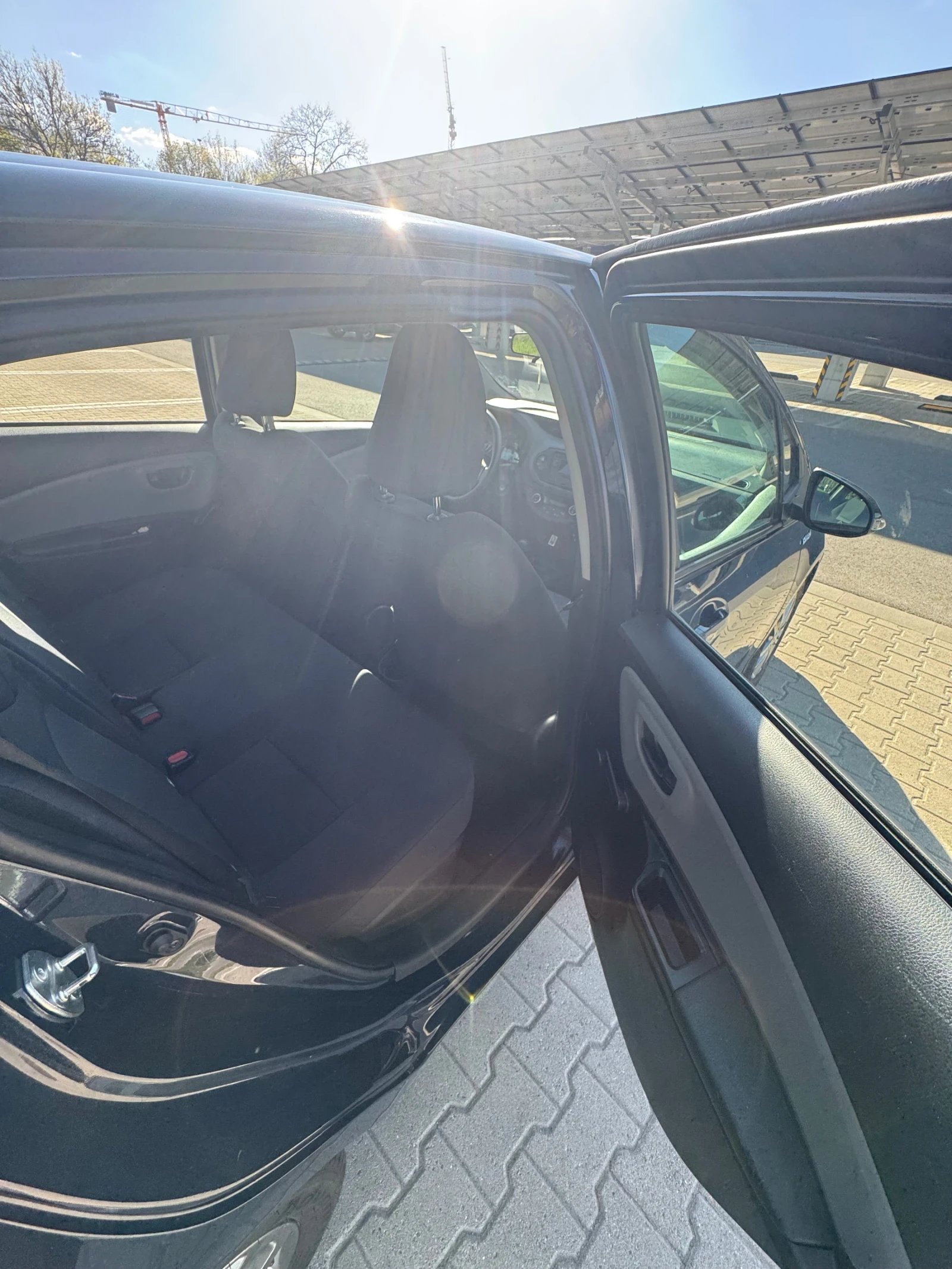 Toyota Yaris, снимка 6 - Автомобили и джипове - 54305542