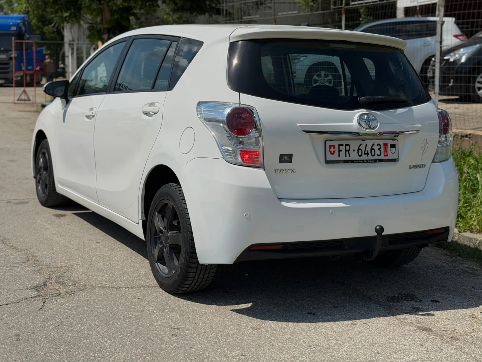 Toyota Verso 1.8VVTI!!ШВЕЙЦАРИЯ!!7 МЕСТЕН!!ТОП СЪСТОЯНИЕ!, снимка 4 - Автомобили и джипове - 54622178