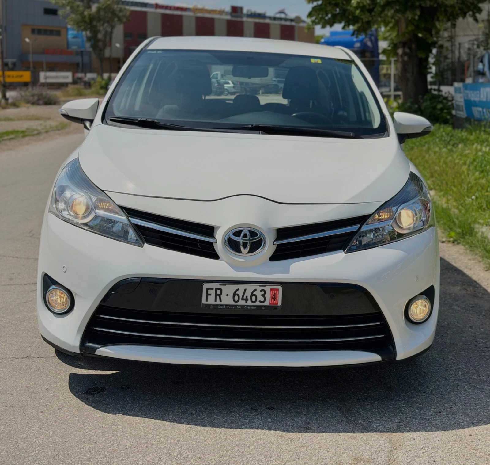 Toyota Verso 1.8VVTI!!ШВЕЙЦАРИЯ!!7 МЕСТЕН!!ТОП СЪСТОЯНИЕ!, снимка 3 - Автомобили и джипове - 54622178