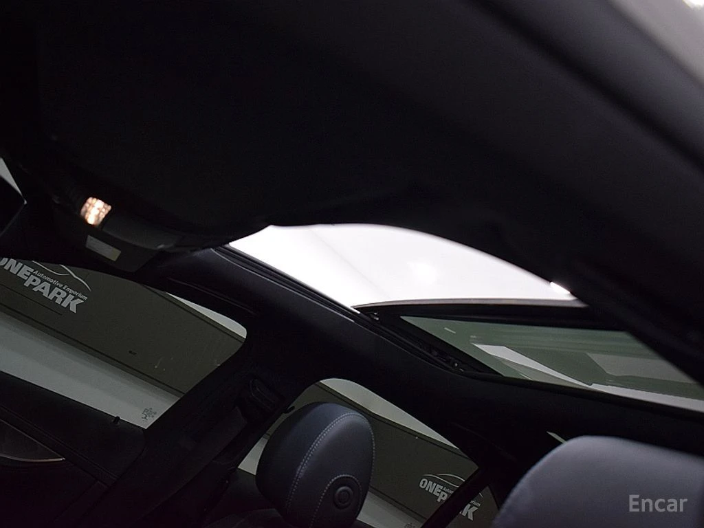 Mercedes-Benz E 350 AMG* LINE* 4MATIC* BURMESTER* ДИСТРОНИК* ХЕДЪП* 36, снимка 11 - Автомобили и джипове - 55571150