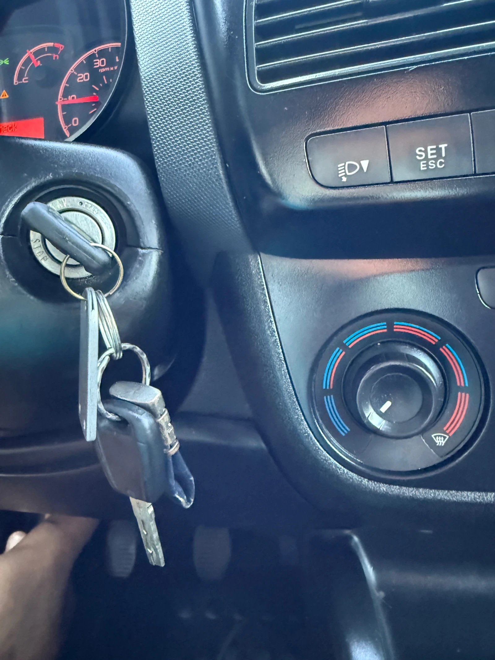 Fiat Doblo 1.6 M-JET КЛИМА ЛИЗИНГ, снимка 13 - Автомобили и джипове - 55739039