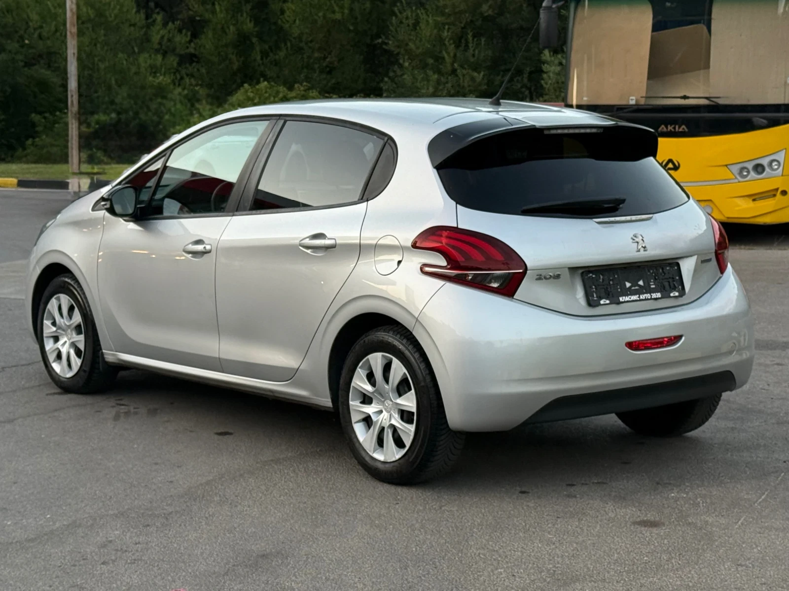 Peugeot 208 1.6HDI GT/Нави/Лед/Климатроник, снимка 8 - Автомобили и джипове - 55791373