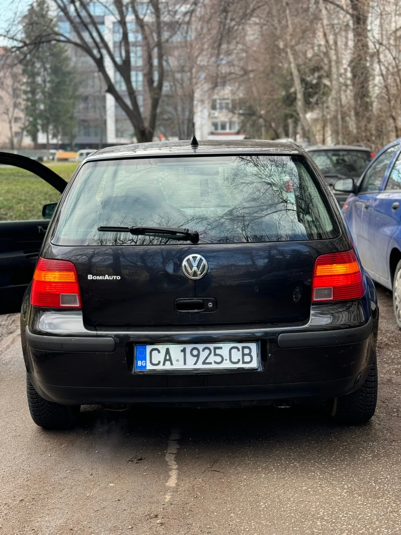 VW Golf 1.6, снимка 2 - Автомобили и джипове - 55847556