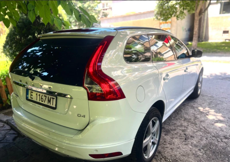 Volvo XC60, снимка 4 - Автомобили и джипове - 47572614