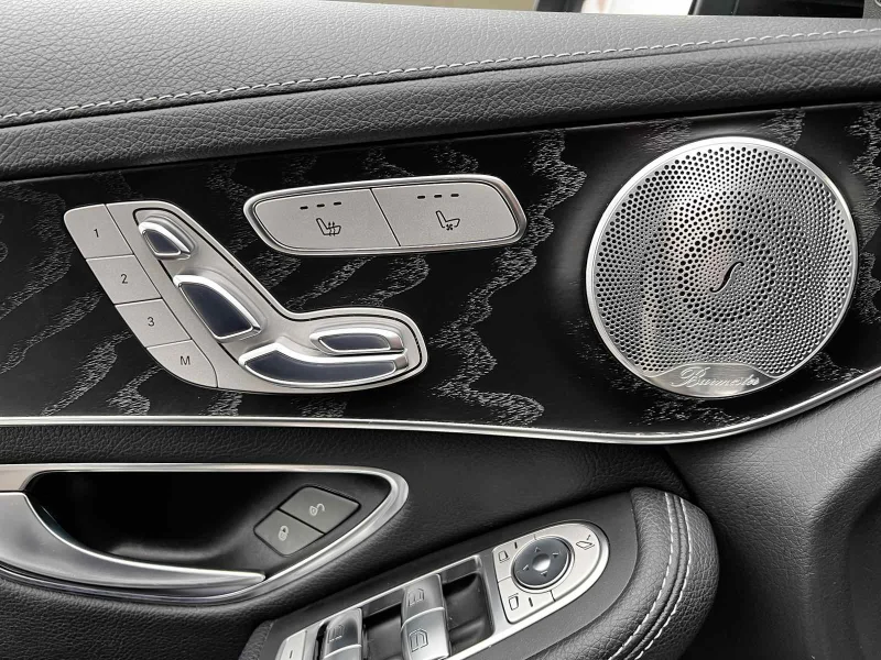 Mercedes-Benz GLC 350 AMG 4MATIC | AirMatic | Night Pack | 9G-Tronic, снимка 12 - Автомобили и джипове - 52851831