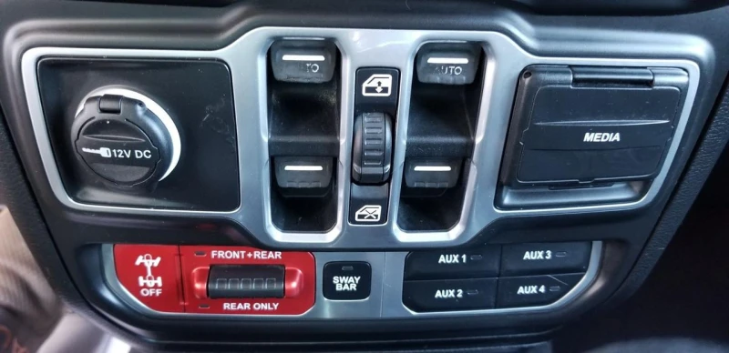 Jeep Wrangler Unlimited Rubicon* 3.6VVT* РЪЧКА!, снимка 13 - Автомобили и джипове - 52318033