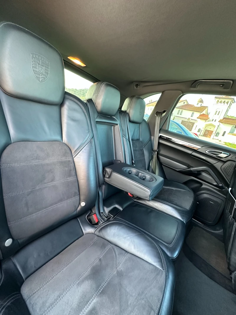 Porsche Cayenne PLATINUM EDITION* ЛИЗИНГ И ПЪЛНО ФИНАНСИРАНЕ, снимка 11 - Автомобили и джипове - 52351003
