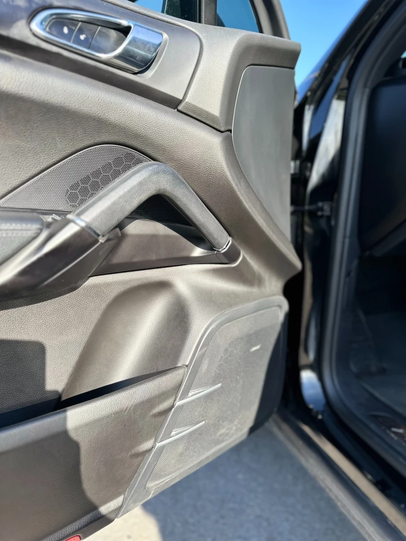 Porsche Cayenne PLATINUM EDITION* ЛИЗИНГ И ПЪЛНО ФИНАНСИРАНЕ, снимка 12 - Автомобили и джипове - 52351003