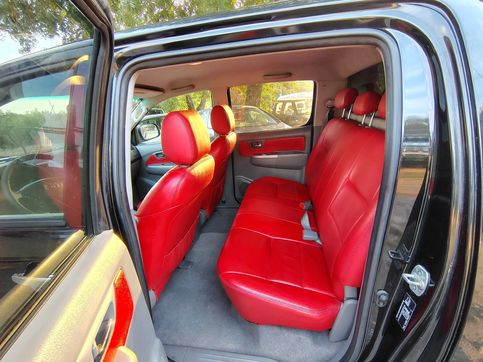 Toyota Hilux, снимка 8 - Автомобили и джипове - 53873823