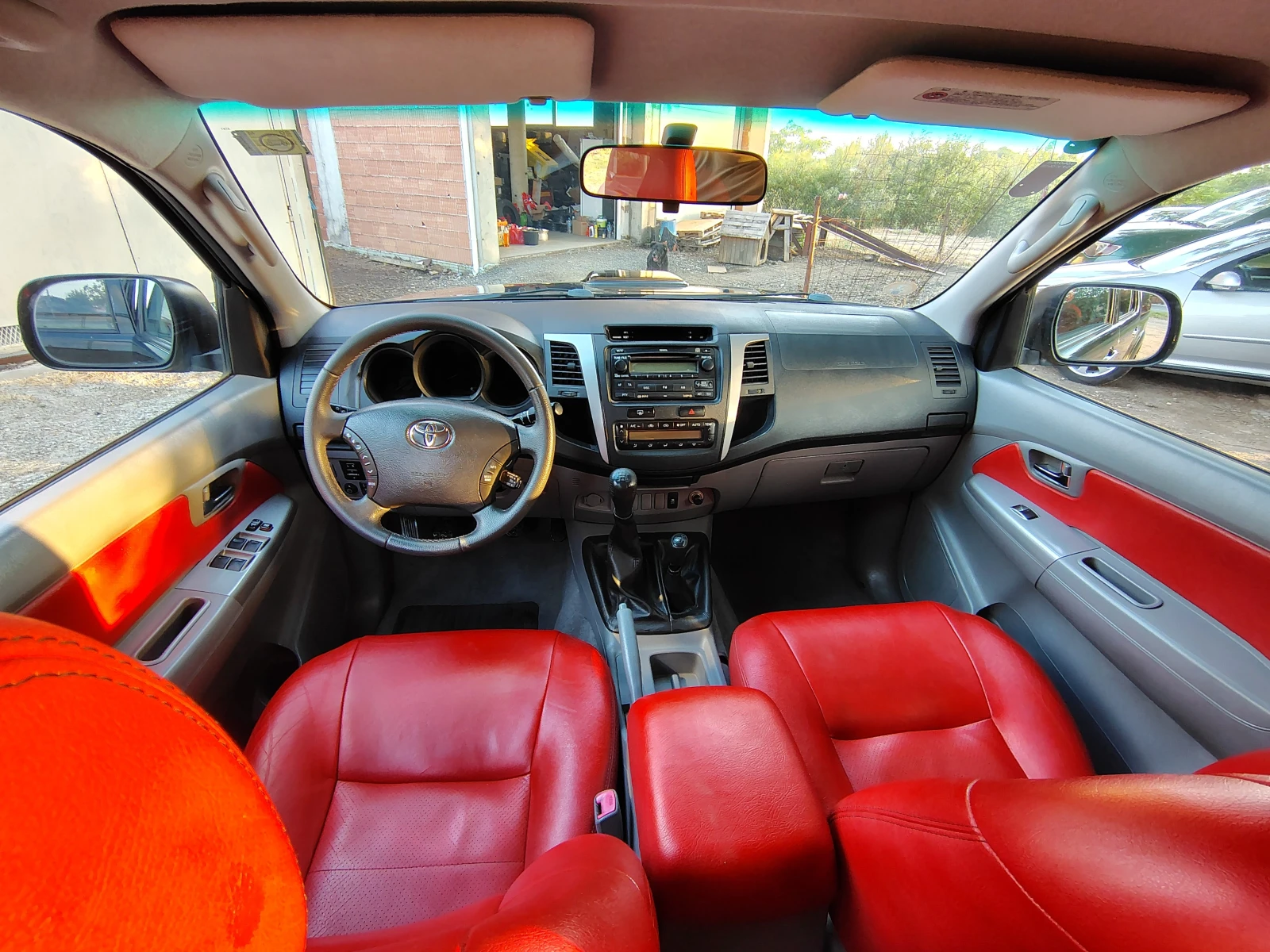 Toyota Hilux, снимка 7 - Автомобили и джипове - 53873823
