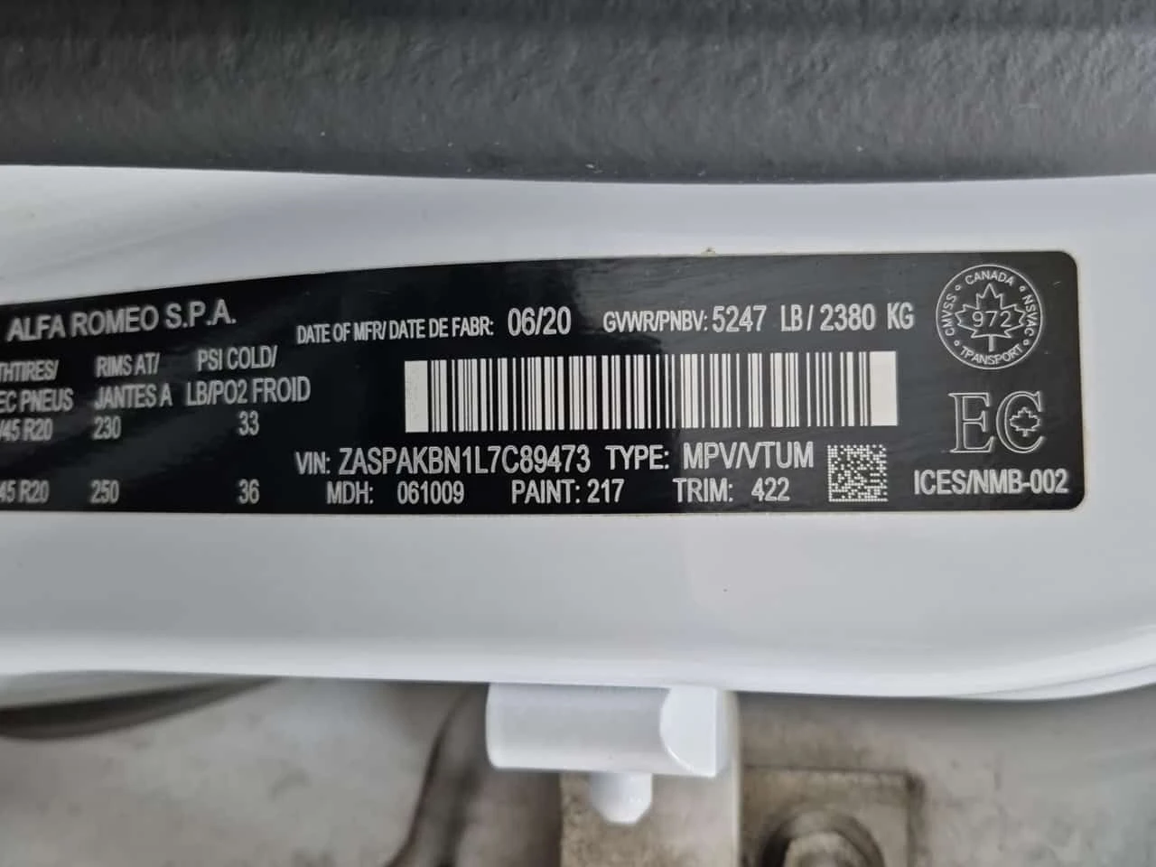 Alfa Romeo Stelvio TI SPORT/CARFAX/2 Ключа/Подгрев/Панорама/, снимка 14 - Автомобили и джипове - 53945680