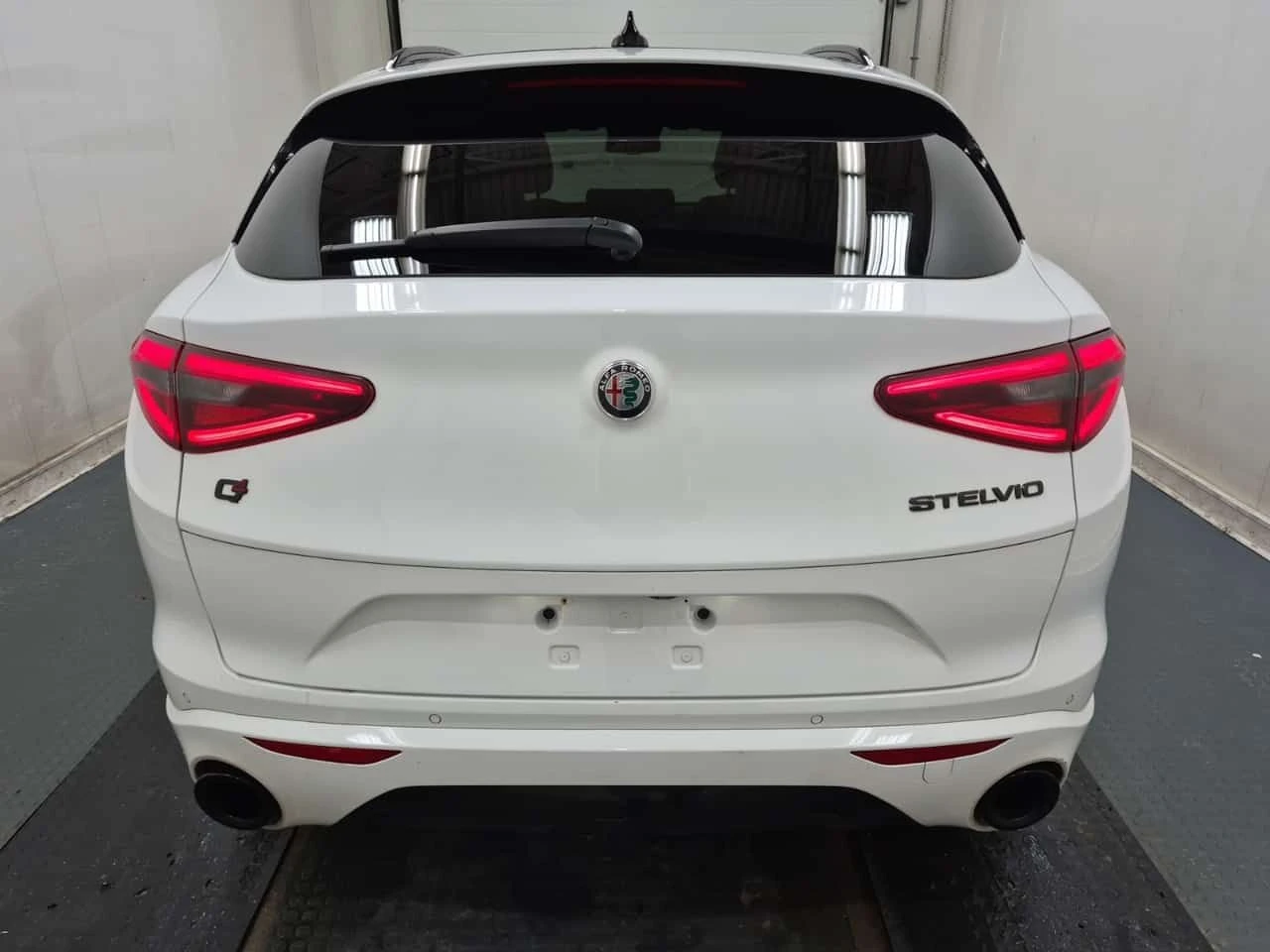 Alfa Romeo Stelvio TI SPORT/CARFAX/2 Ключа/Подгрев/Панорама/, снимка 6 - Автомобили и джипове - 53945680