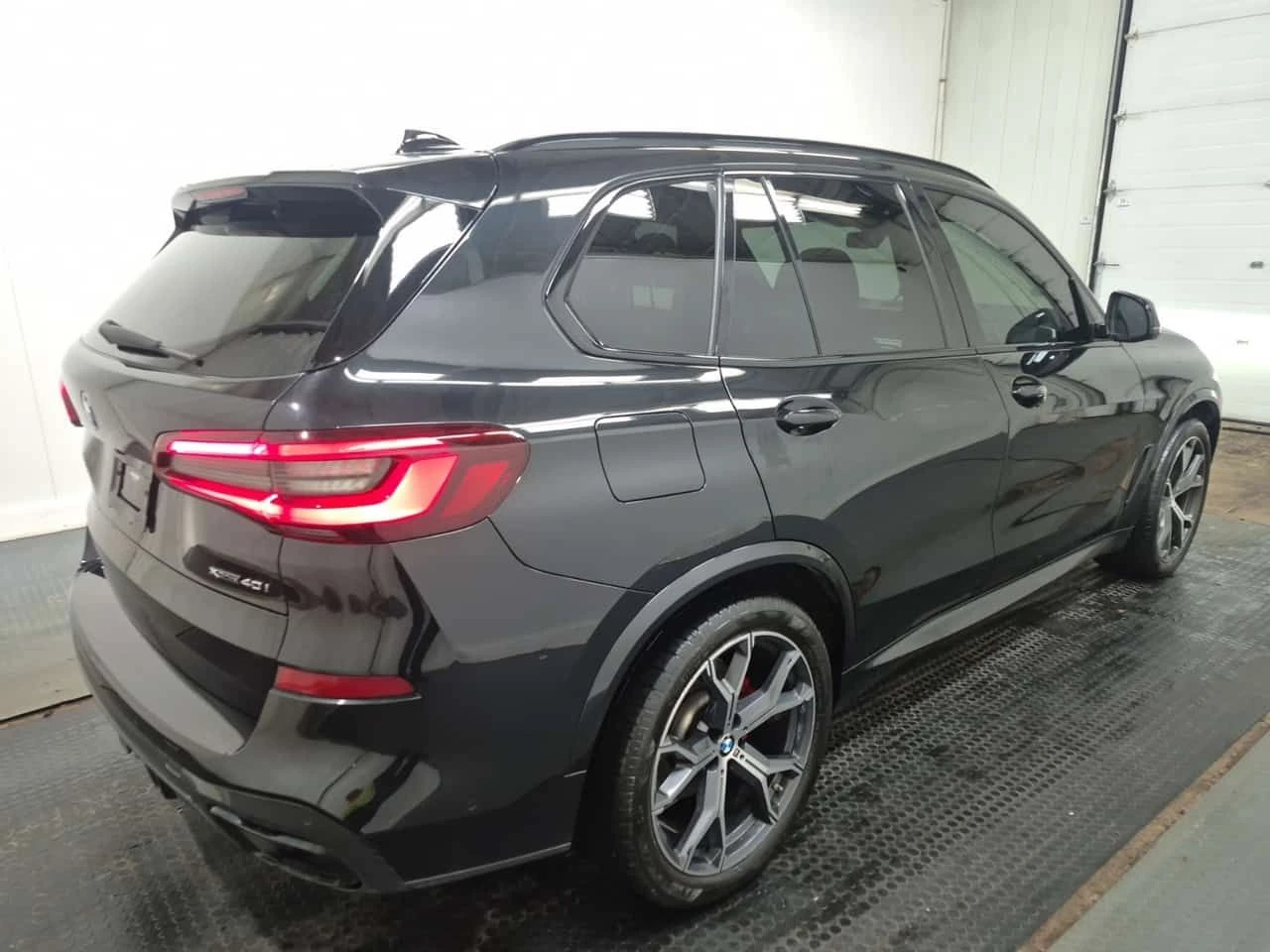 BMW X5 * XDRIVE40I * PANO * ПОДГРЕВИ * KEYLESS * 360, снимка 3 - Автомобили и джипове - 54014884