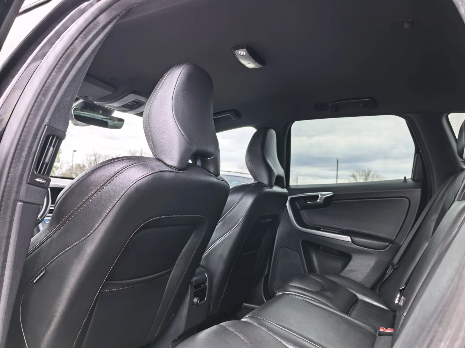 Volvo XC60 РЪЧКА 4Х4 2.4 190КС 2015г, снимка 10 - Автомобили и джипове - 54033831