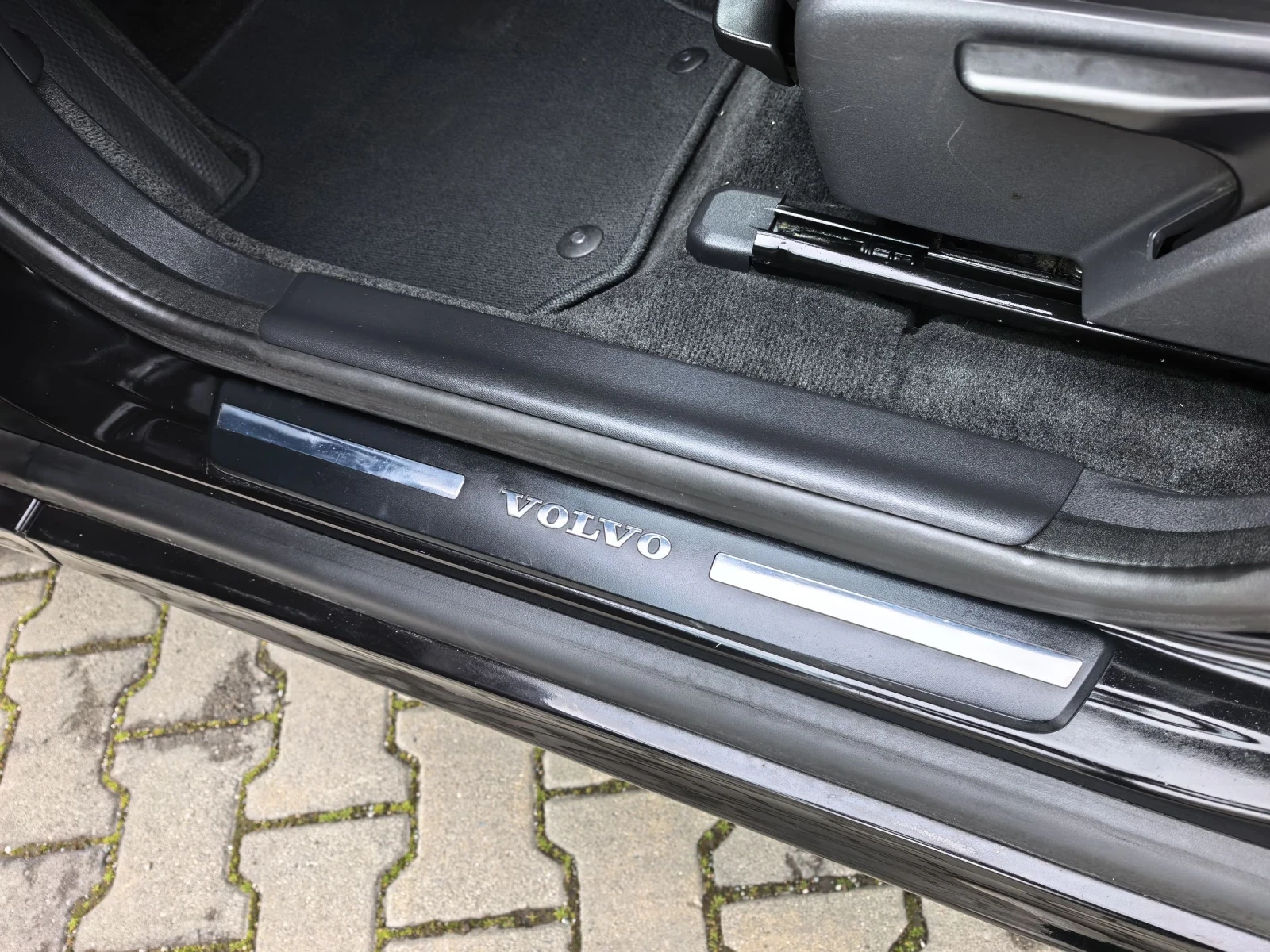 Volvo XC60 РЪЧКА 4Х4 2.4 190КС 2015г, снимка 17 - Автомобили и джипове - 54033831