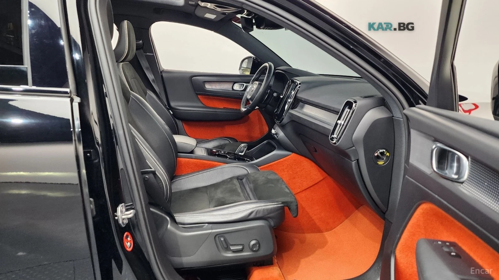 Volvo XC40 T4* R-Design* DISTRONIC* КАМЕРА* ПАНОРАМА* ПОДГРЕВ, снимка 9 - Автомобили и джипове - 54868287
