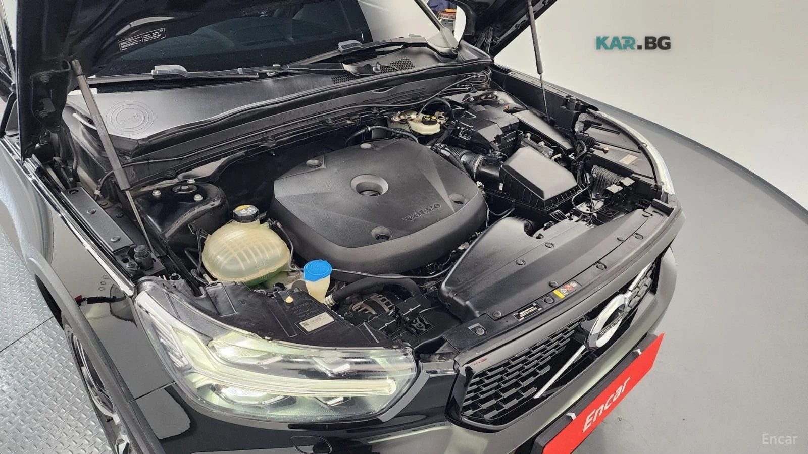 Volvo XC40 T4* R-Design* DISTRONIC* КАМЕРА* ПАНОРАМА* ПОДГРЕВ, снимка 17 - Автомобили и джипове - 54868287