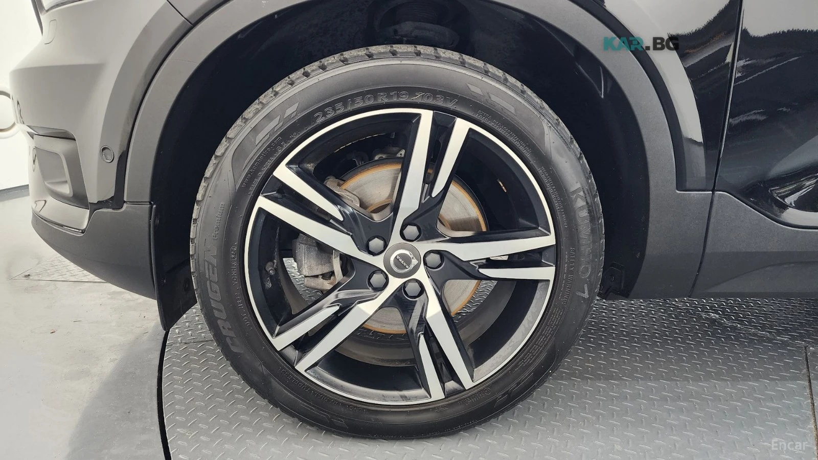 Volvo XC40 T4* R-Design* DISTRONIC* КАМЕРА* ПАНОРАМА* ПОДГРЕВ, снимка 16 - Автомобили и джипове - 54868287