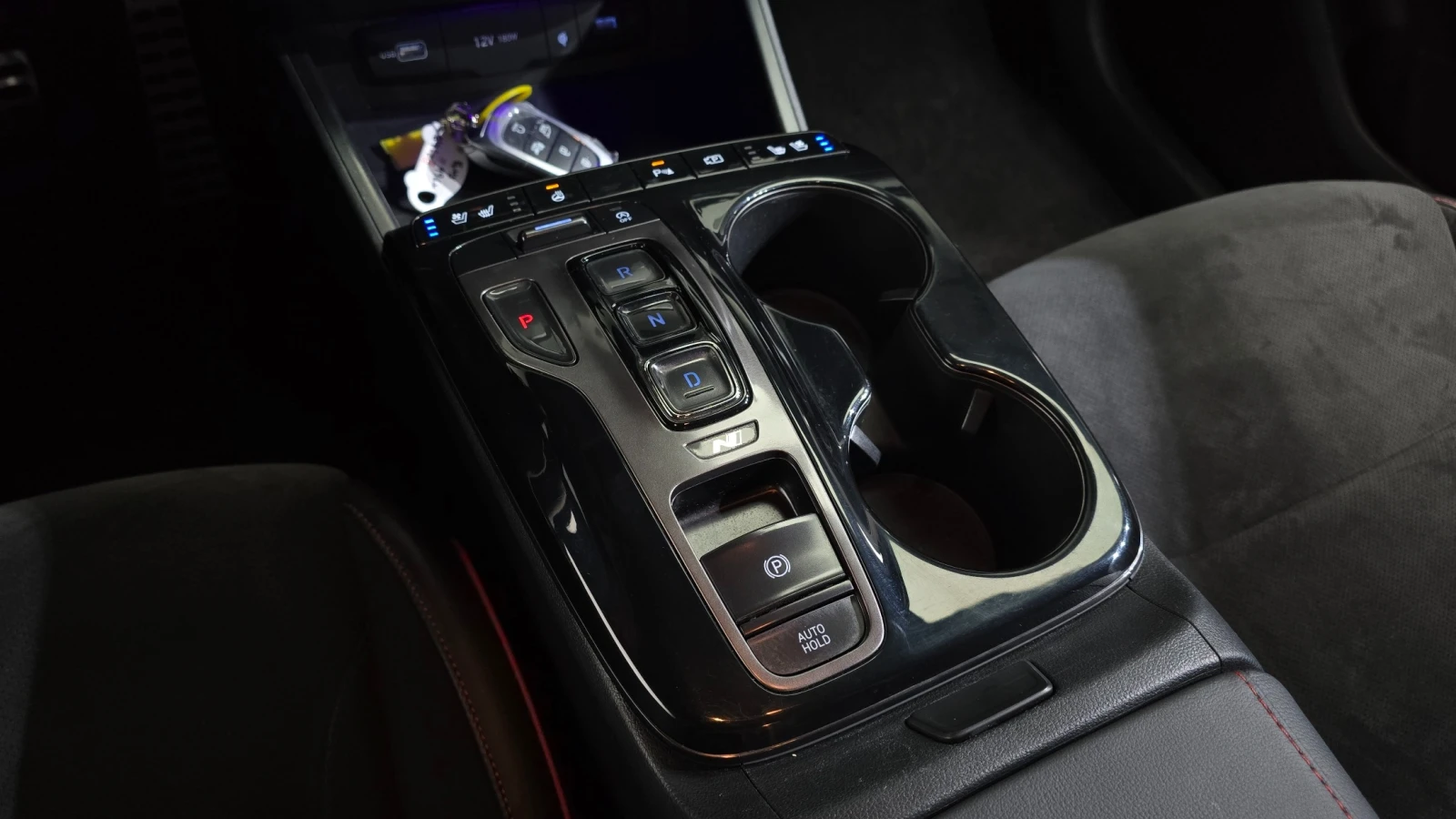 Hyundai Tucson, снимка 14 - Автомобили и джипове - 54895594