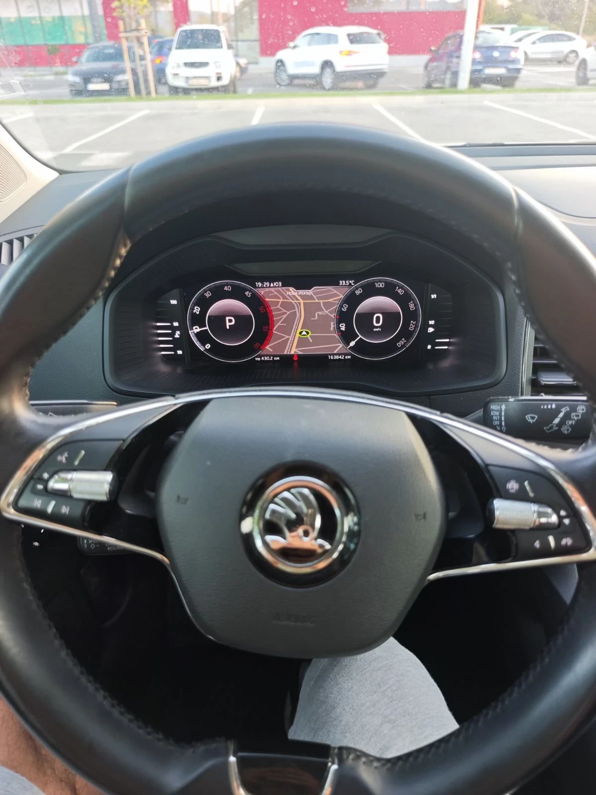 Skoda Karoq 2.0tdi 150k.c. 4x4 дигитална, история, снимка 8 - Автомобили и джипове - 55282712