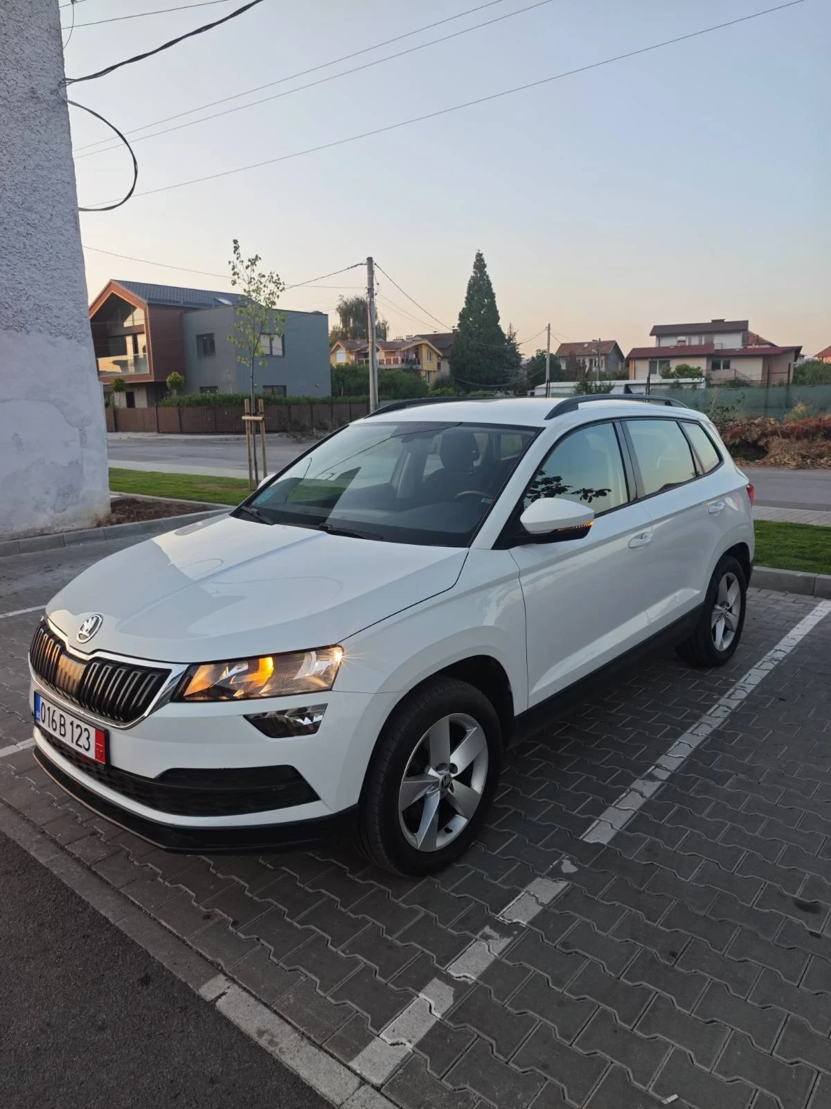 Skoda Karoq 2.0tdi 150k.c. 4x4 дигитална, история, снимка 2 - Автомобили и джипове - 55282712