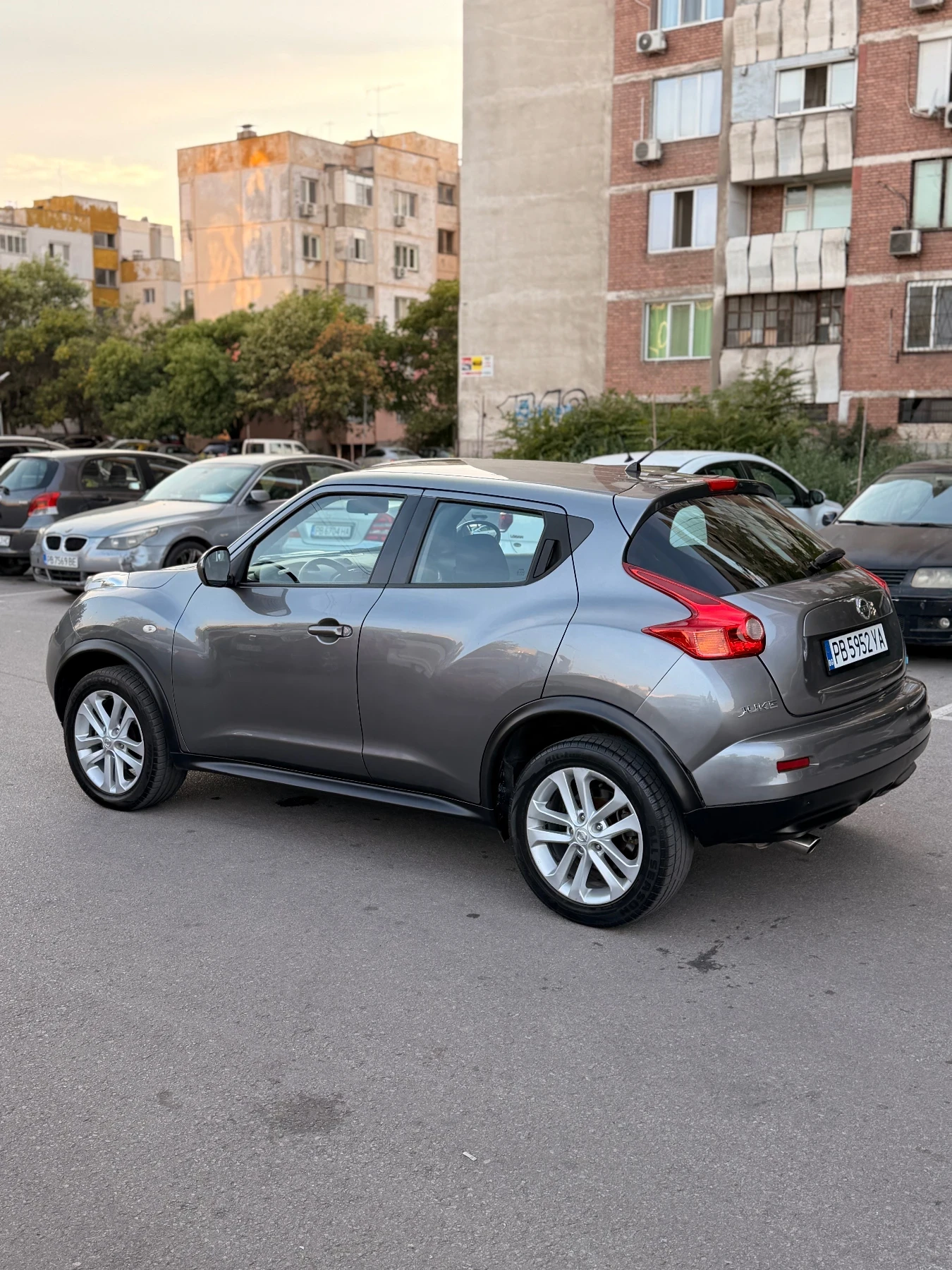 Nissan Juke 1.5dCI, снимка 4 - Автомобили и джипове - 56144304
