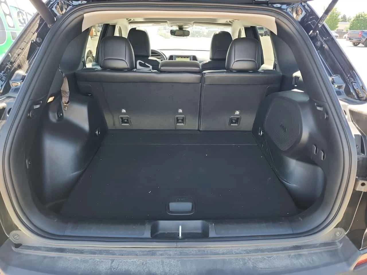 Jeep Cherokee * 4x4 Trailhawk Elite * ПОДГРЕВ И ОБДУХВАНЕ * , снимка 14 - Автомобили и джипове - 56313736