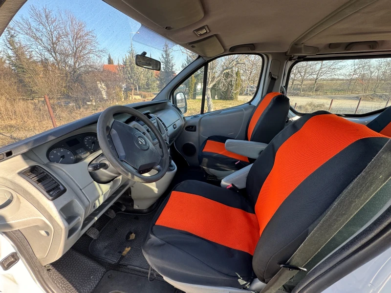 Opel Vivaro 1.9 dci* 6 места* 100 p.s* KЛИМАТИК, снимка 7 - Бусове и автобуси - 49115604