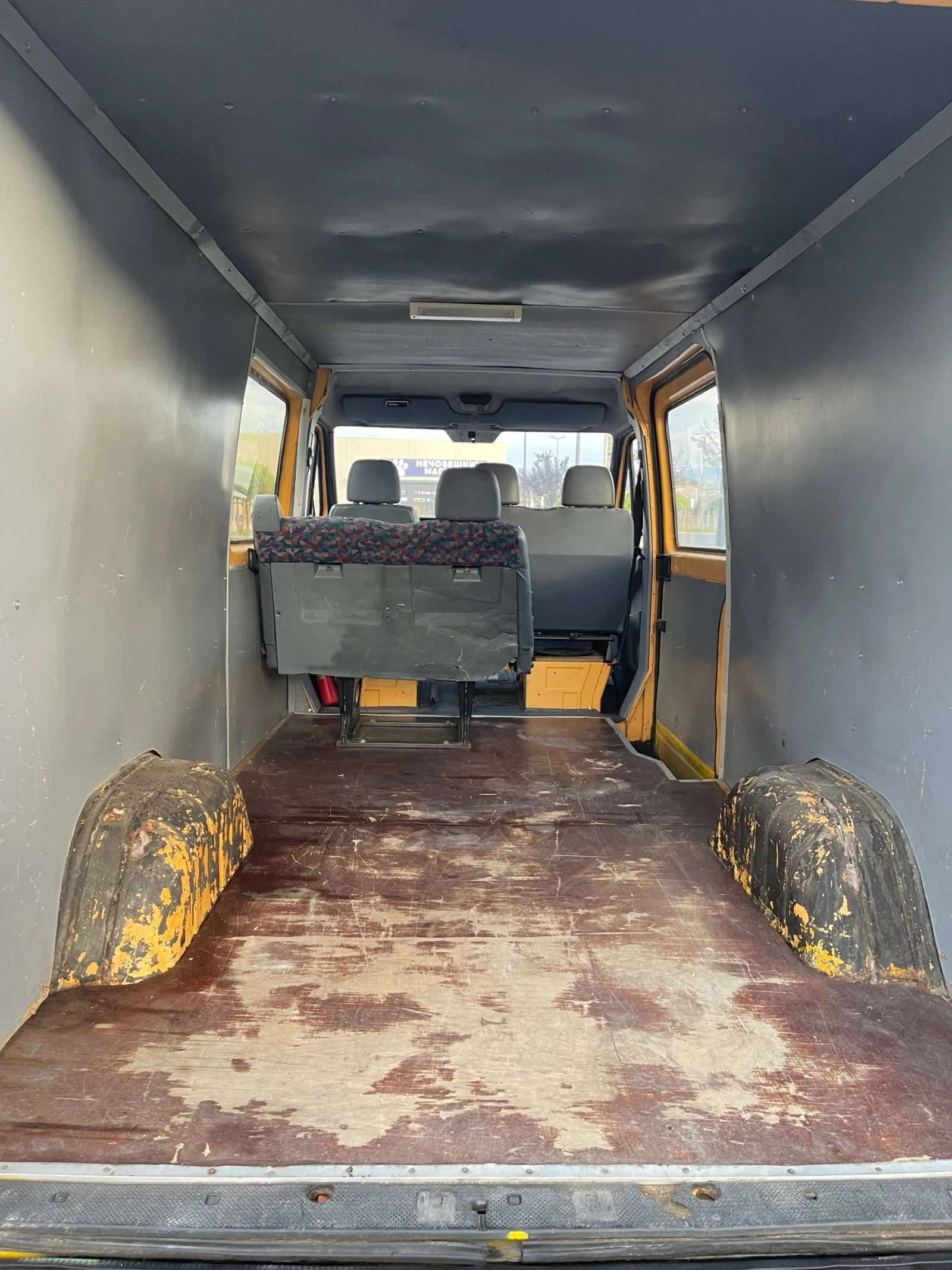 Mercedes-Benz Sprinter 208 2.3Д - изображение 5