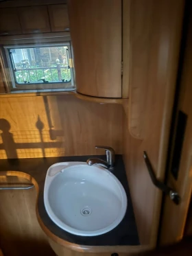 Каравана HYMER / ERIBA Nova 546, снимка 17