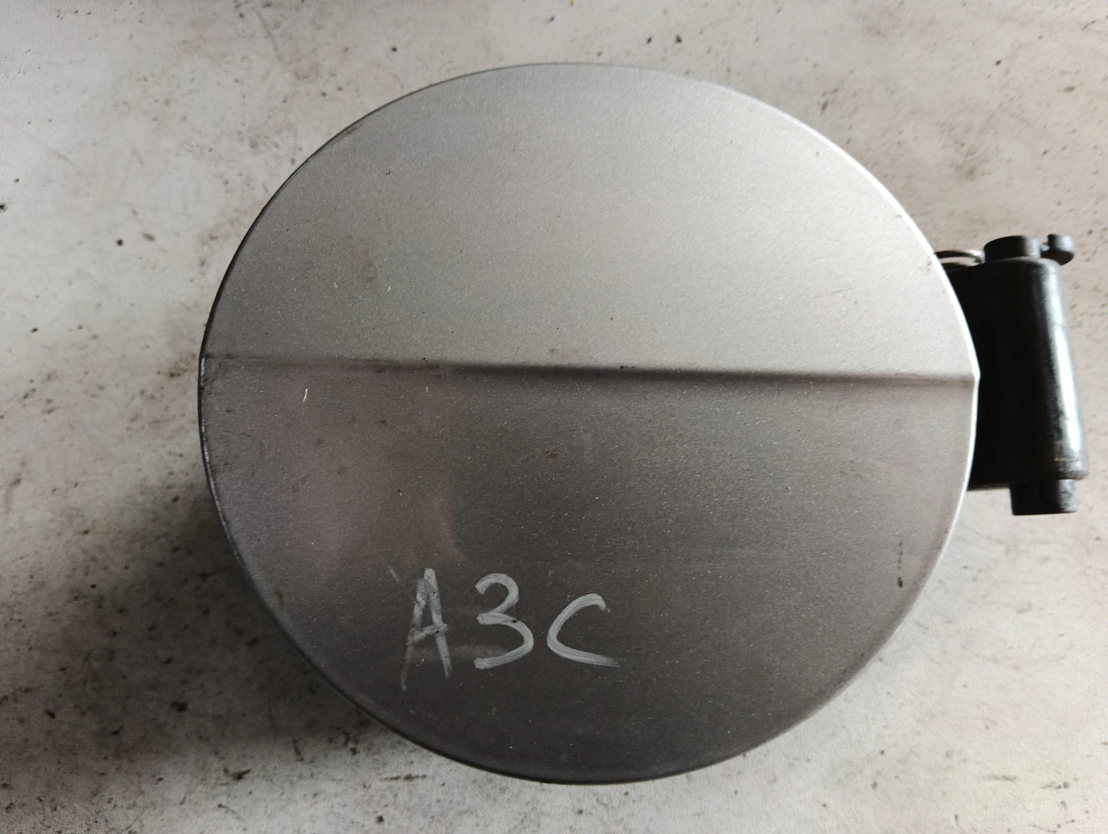 вратичка резервоар СИВА 8P0809999C Audi A3
