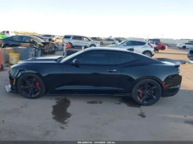 Chevrolet Camaro 2SS* HEADUP* ПОДГРЕВ* ОБДУХВАНЕ* АМБИЕНТ* ШИБИДАХ*, снимка 13