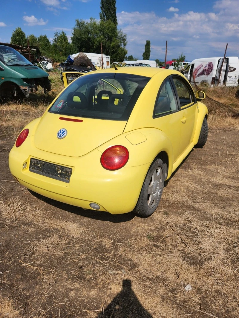 VW New beetle НА ЧАСТИ, 2.0 БЕНЗИН, снимка 2 - Автомобили и джипове - 47333083