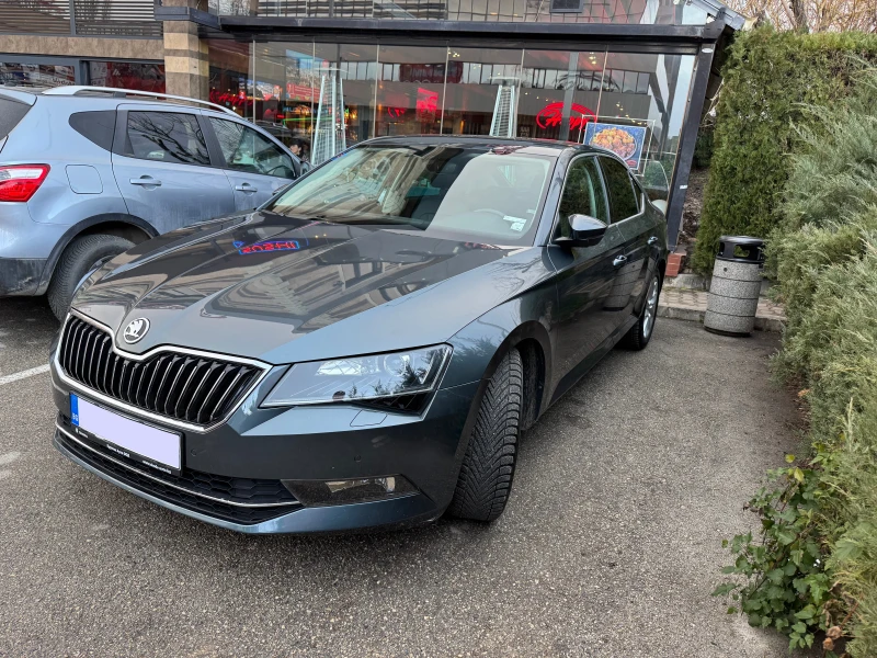 Skoda Superb, снимка 5 - Автомобили и джипове - 48701193