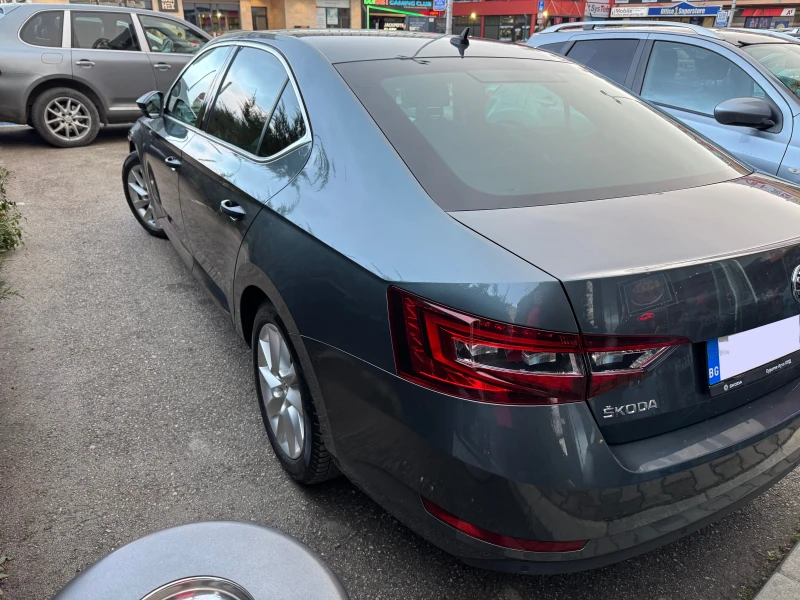 Skoda Superb, снимка 7 - Автомобили и джипове - 48701193