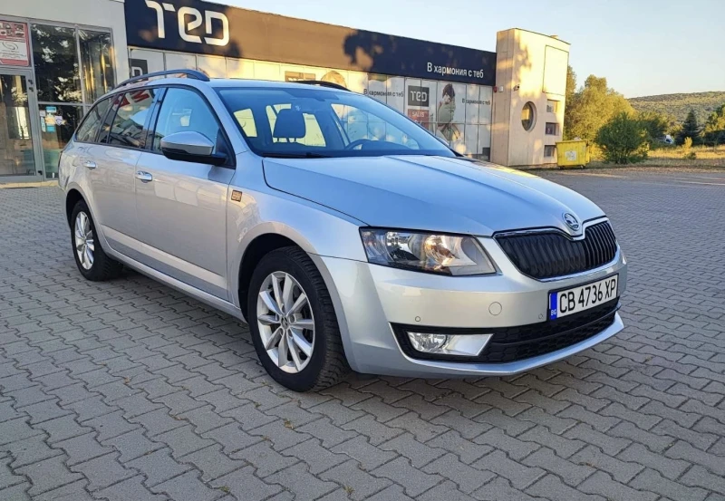 Skoda Octavia, снимка 3 - Автомобили и джипове - 47432173