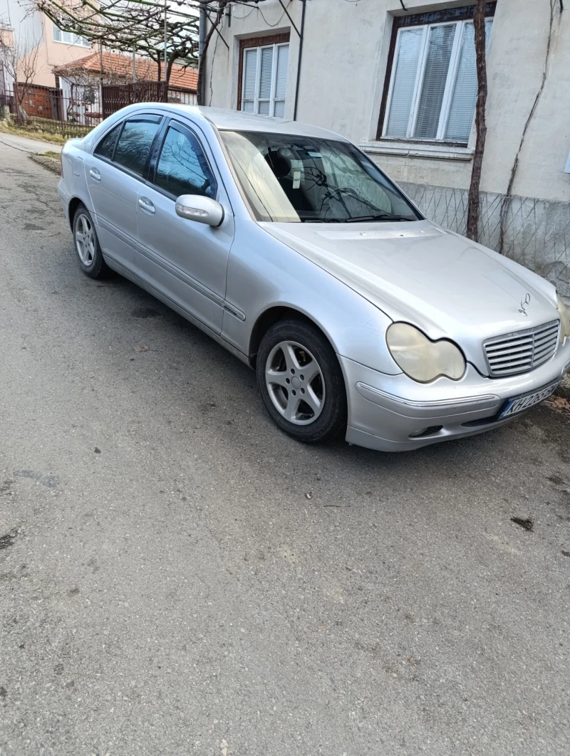 Mercedes-Benz 220 Седан, снимка 4 - Автомобили и джипове - 48484013