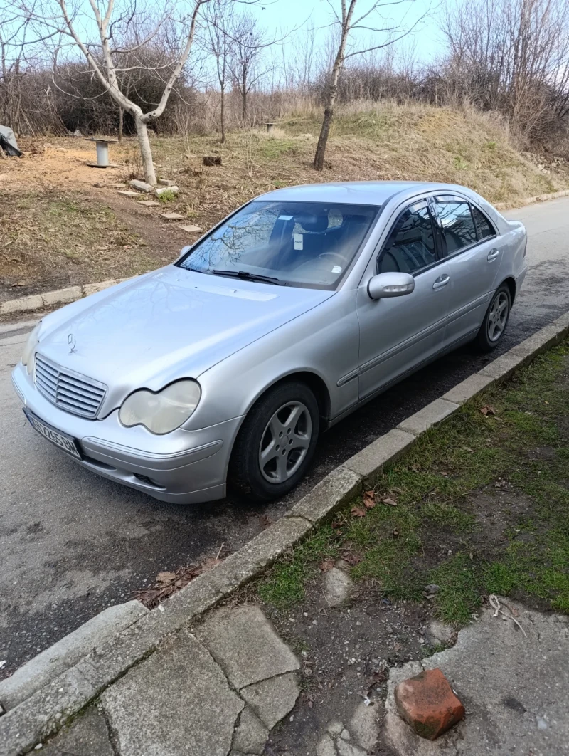 Mercedes-Benz 220 Седан, снимка 3 - Автомобили и джипове - 48484013