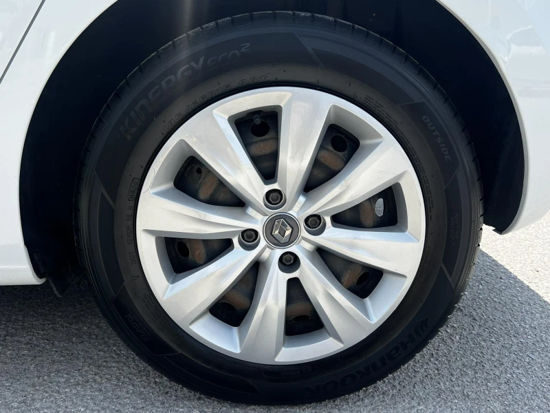 Renault Clio V 1.0 TCe / 100 к.с., снимка 16 - Автомобили и джипове - 51202870