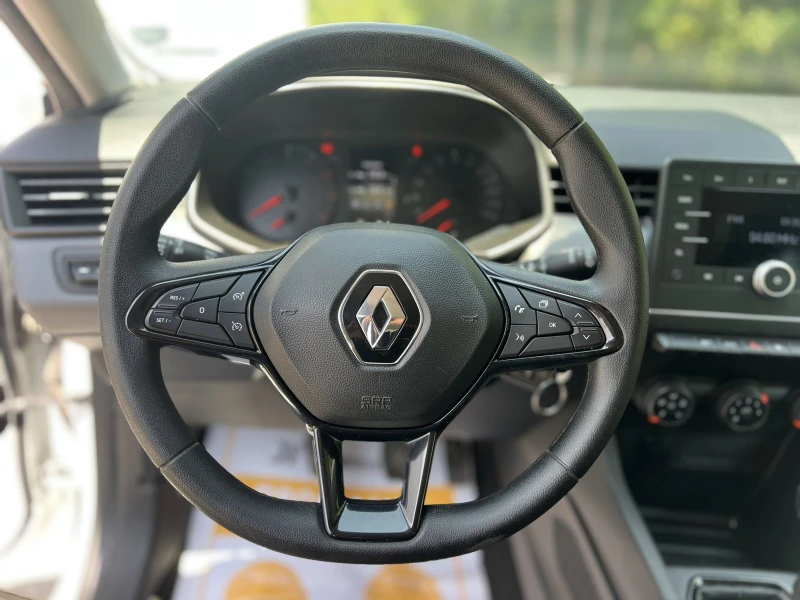 Renault Clio V 1.0 TCe / 100 к.с., снимка 11 - Автомобили и джипове - 51202870