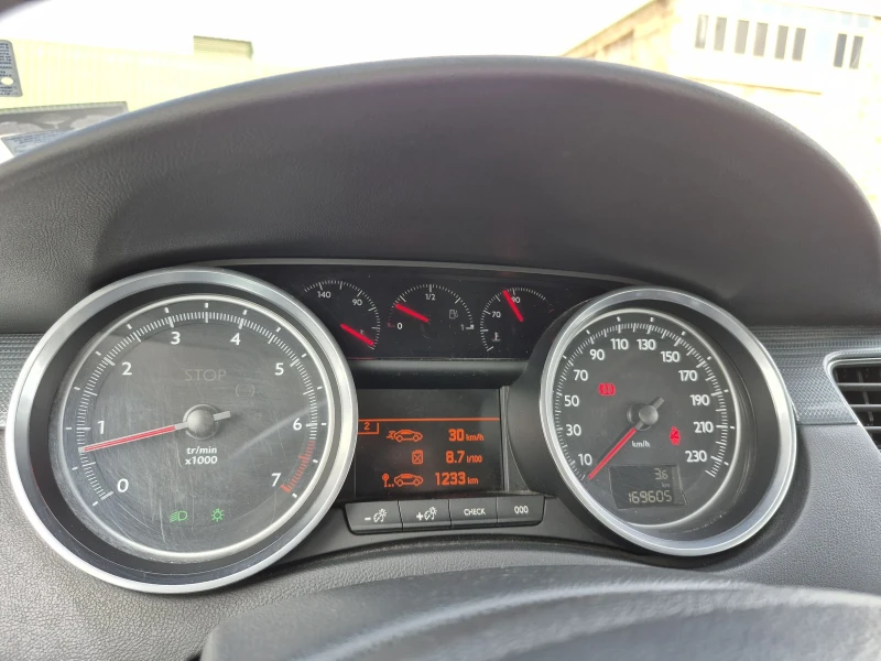 Peugeot 508 1.6i Turbo 2013* Сервизна история* Отличен, снимка 12 - Автомобили и джипове - 51536873
