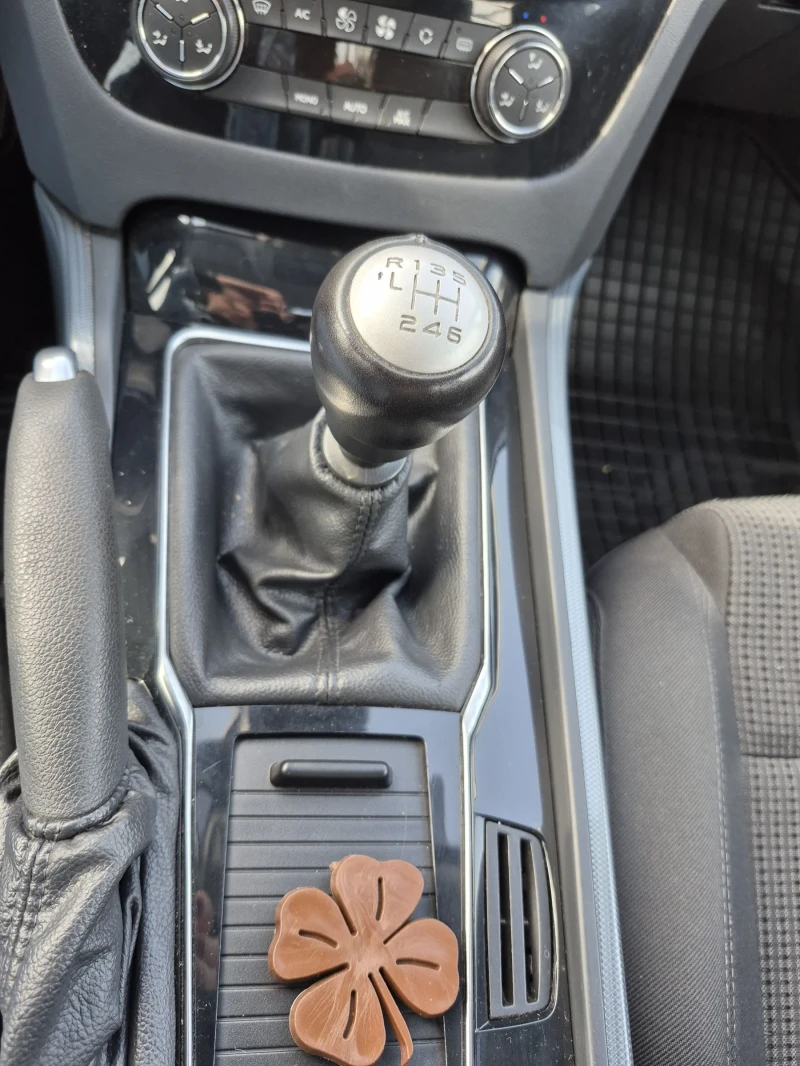 Peugeot 508 1.6i Turbo 2013* Сервизна история* Отличен, снимка 15 - Автомобили и джипове - 51536873